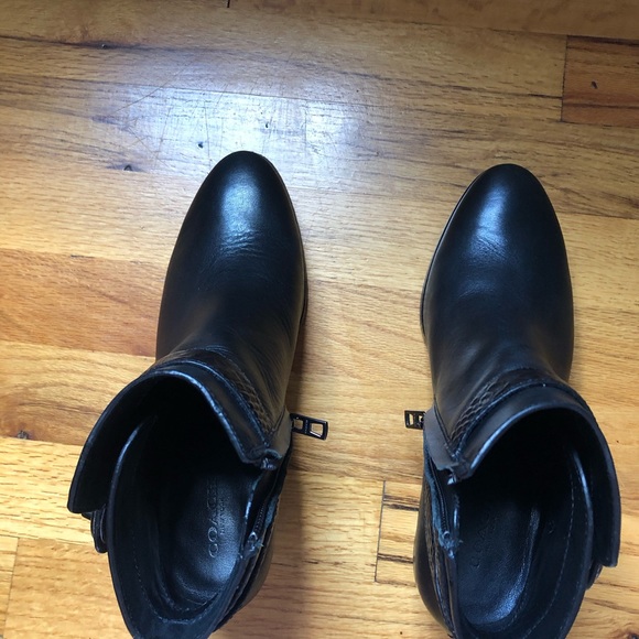 Coach Black Patricia Womens Leather Almond Toe Ankle Fashion Boots/Booties - Picture 4 of 5